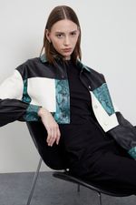 chaqueta-mamba-print-verde-44