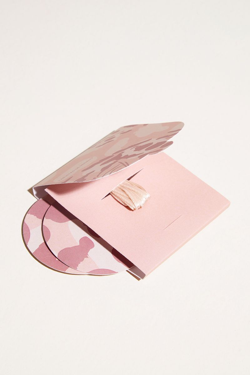 set-tarjetas-de-regalo-dahli-beige-UNI