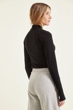 remera-romy-negro-40