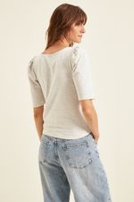 remera-margarita-gris-40