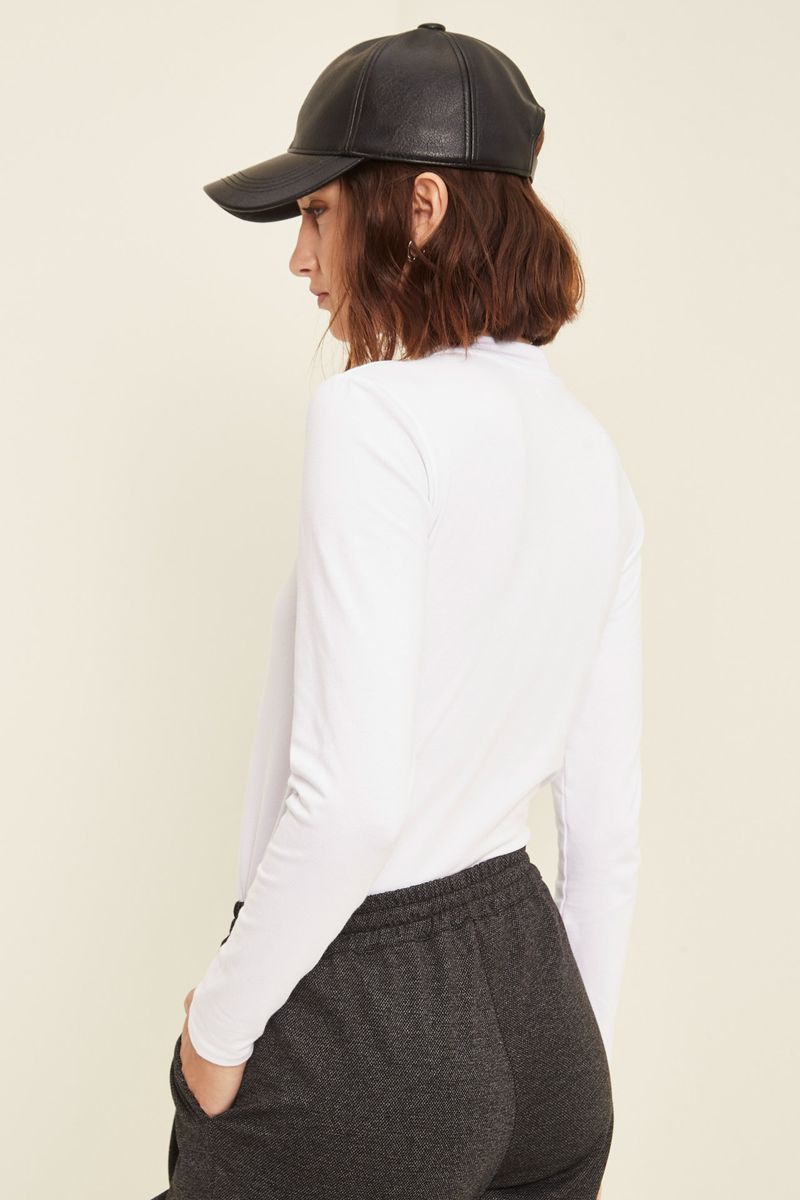 polera-frank-manga-larga-blanco-44