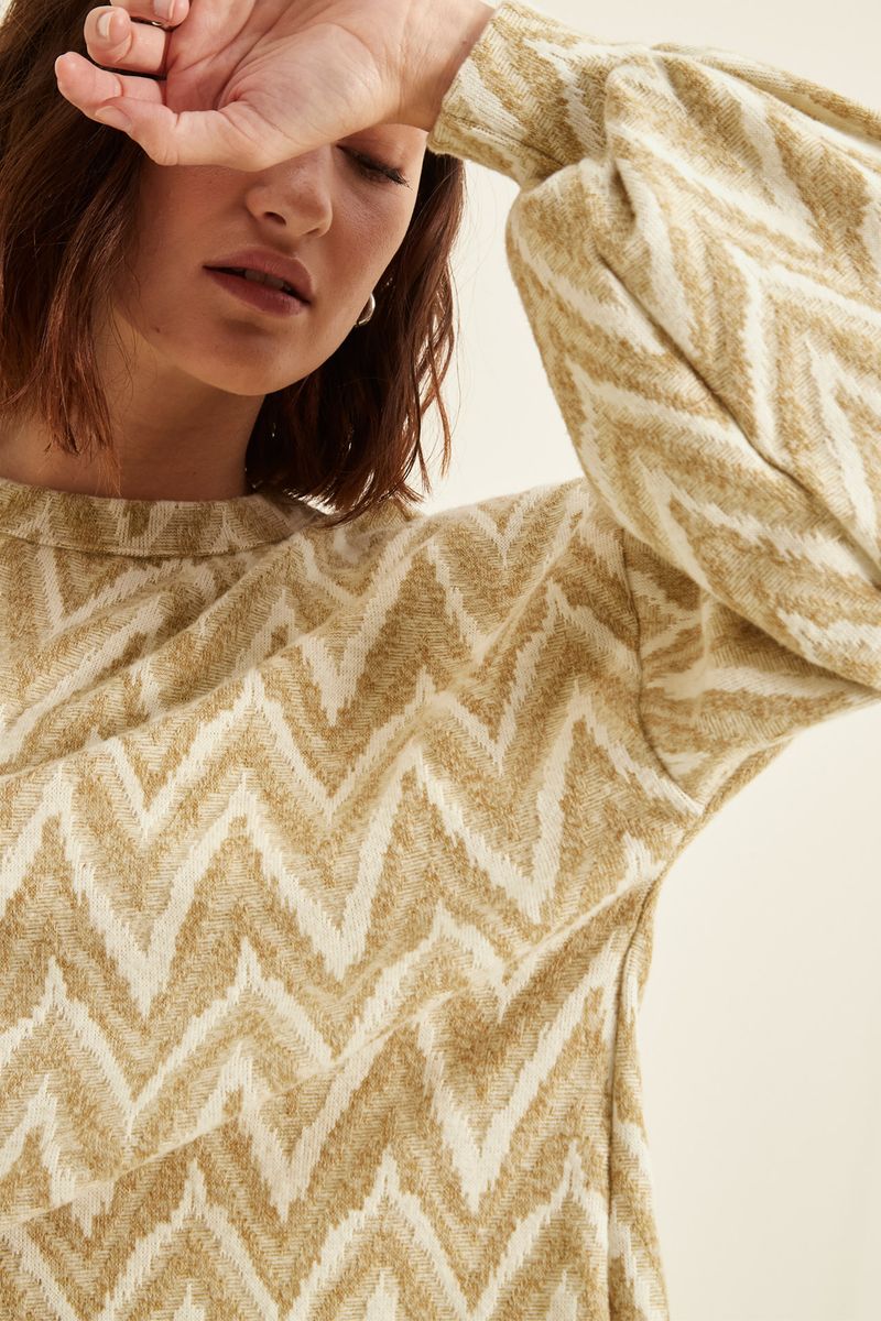 sweater-pruma-mostaza-38