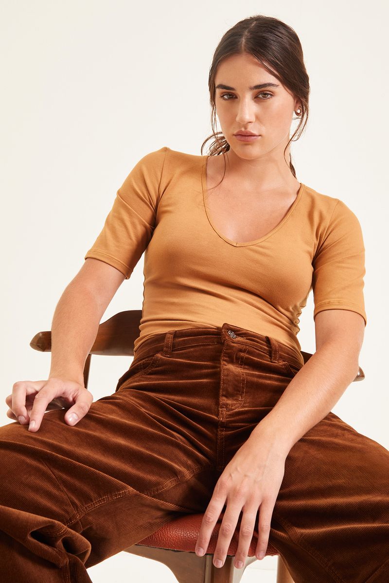 remera-lua-manga-corta-beige-38