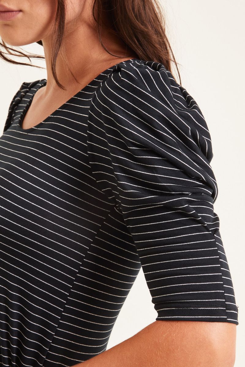 remera-paula-negro-38