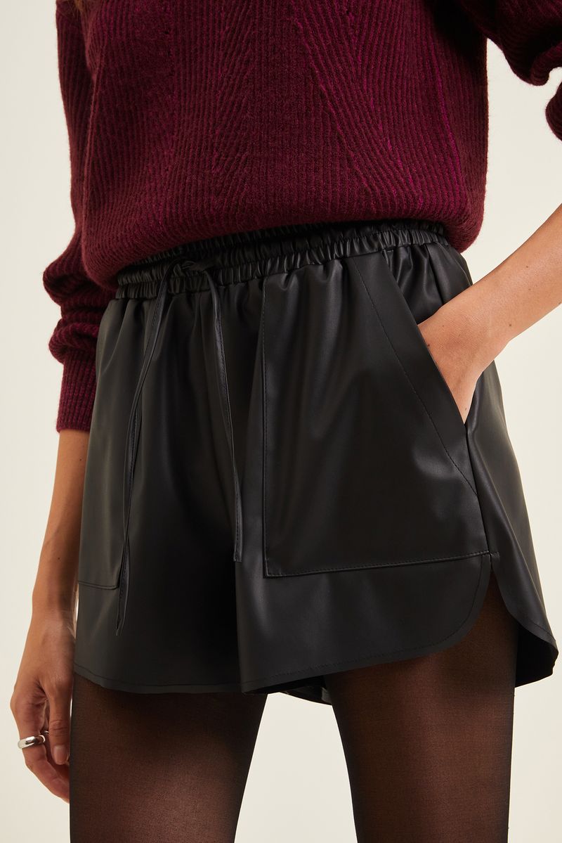 short-louzan-negro-2.jpg