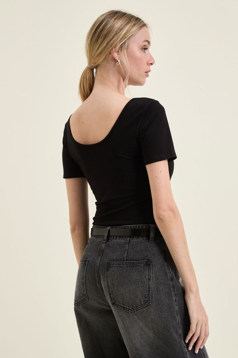 remera-cris-manga-corta-negro-3.jpg