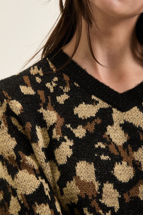 Sweater Reznor
