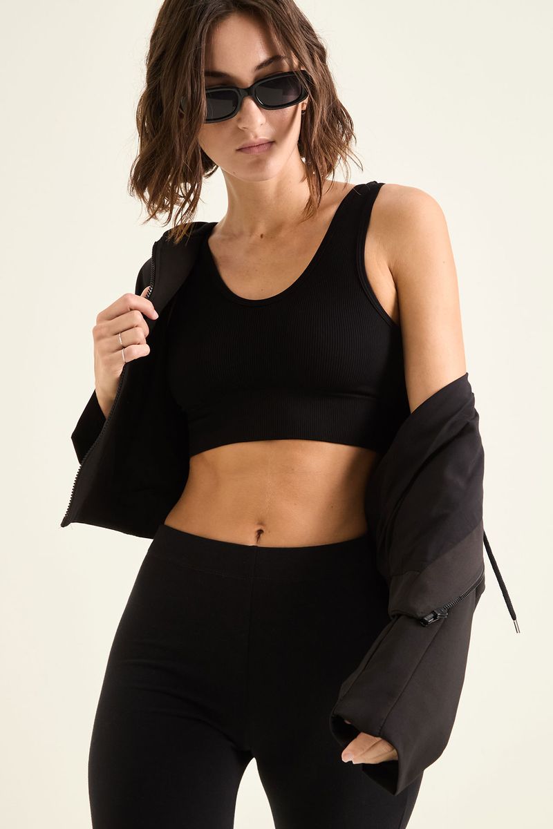 musculosa-seamless-alondra-negro-1.jpg