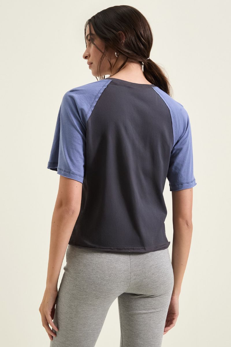 remera-kiro-gris-3.jpg