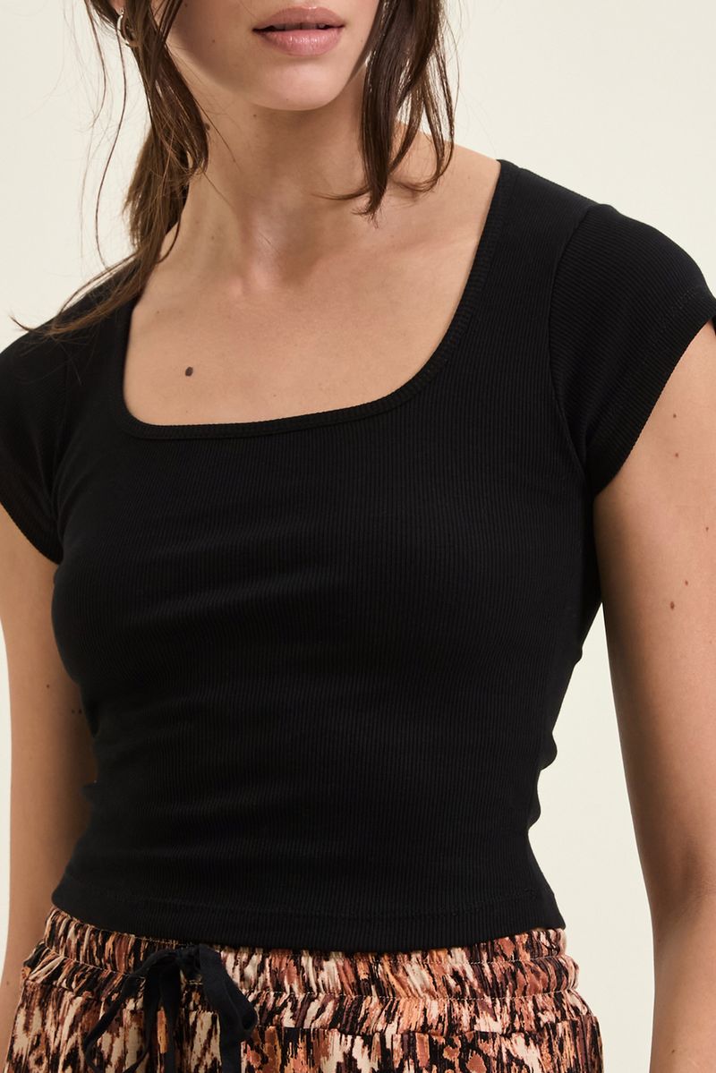 remera-manuela-negro-2.jpg