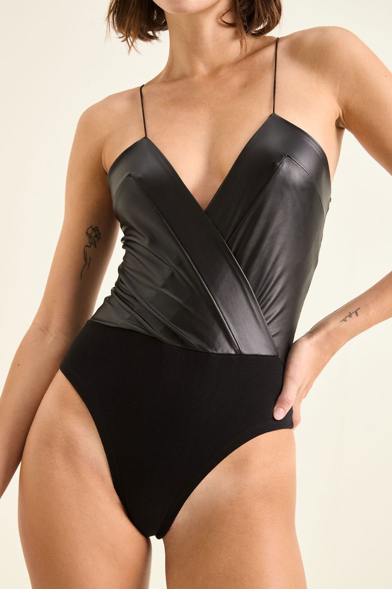 body-burnay-negro-2.jpg