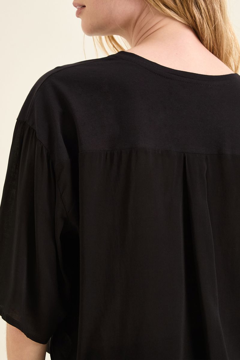 remera-marry-negro-2.jpg