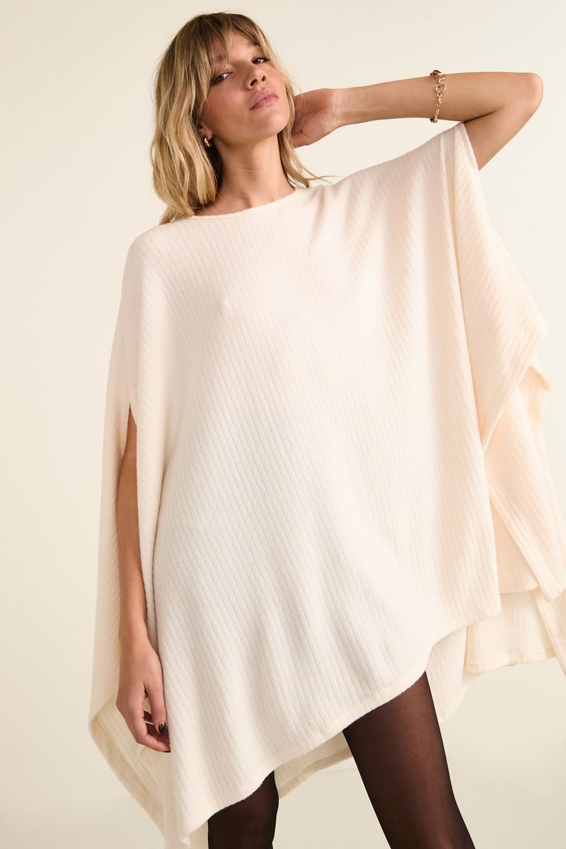 poncho-ruji-crudo-1.jpg