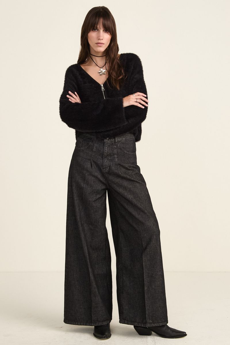 wide-calm-black-negro-1.jpg