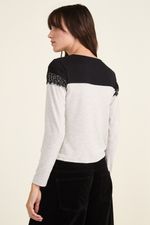 remera-nahiara-gris-3.jpg