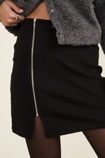 falda-bianca-negro-2.jpg