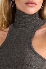 musculosa-haguen-negro-2.jpg