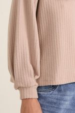 sweater-bera-beige-2.jpg