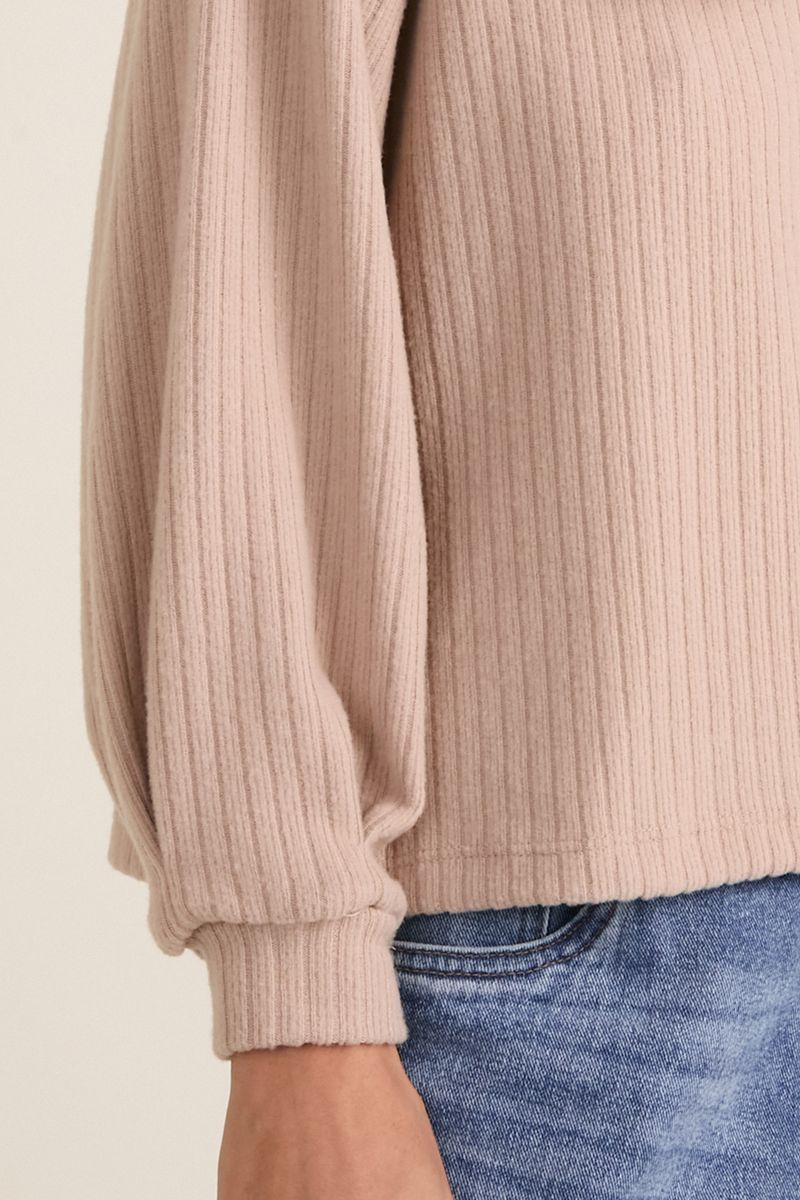 sweater-bera-beige-2.jpg
