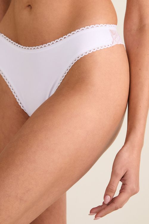 Colaless Lace Margo