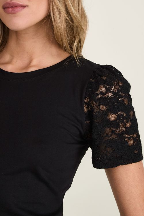 Remera Basira