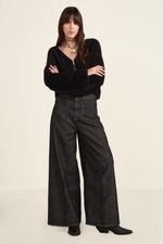 wide-calm-black-negro-1
